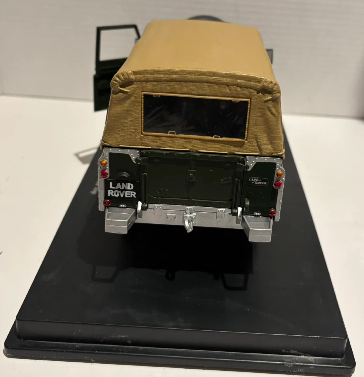 Land Rover Serie III 109 Soft Top Model Car image indicator(5)