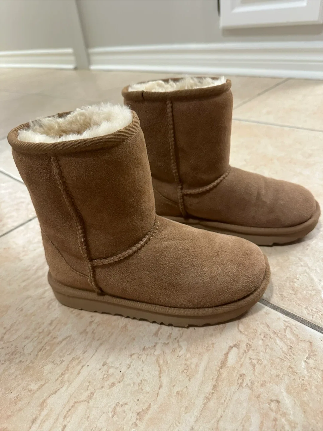Uggs. Chestnut size 13 image indicator(2)