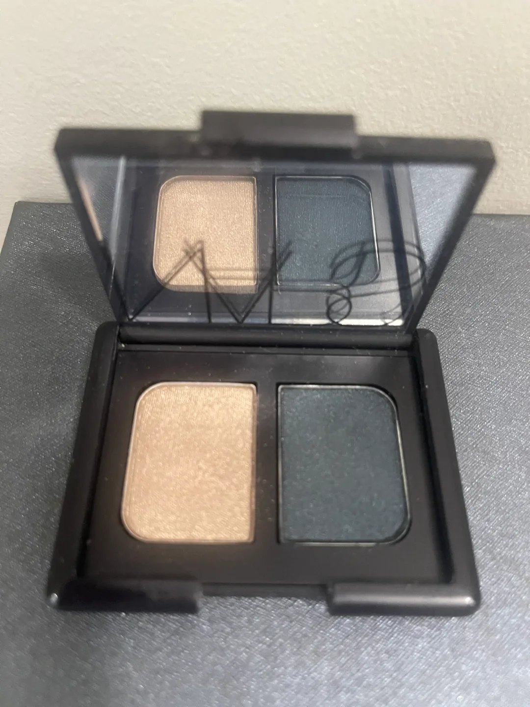 *REDUCED* NARS Eyeshadow Duos - 2 different duos image indicator(3)