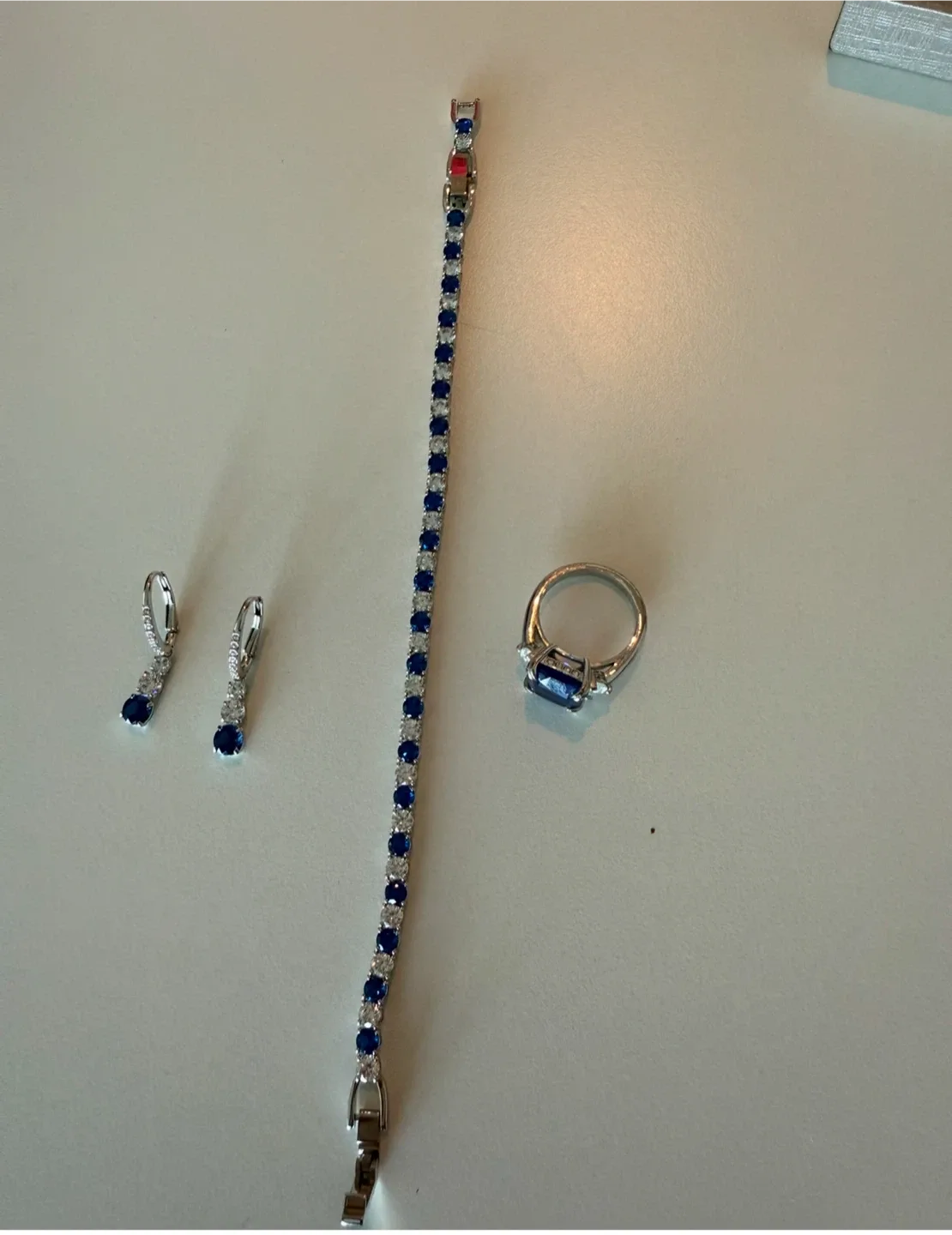 Swarovski  Sapphire Coloured Jewellery Set image indicator(3)