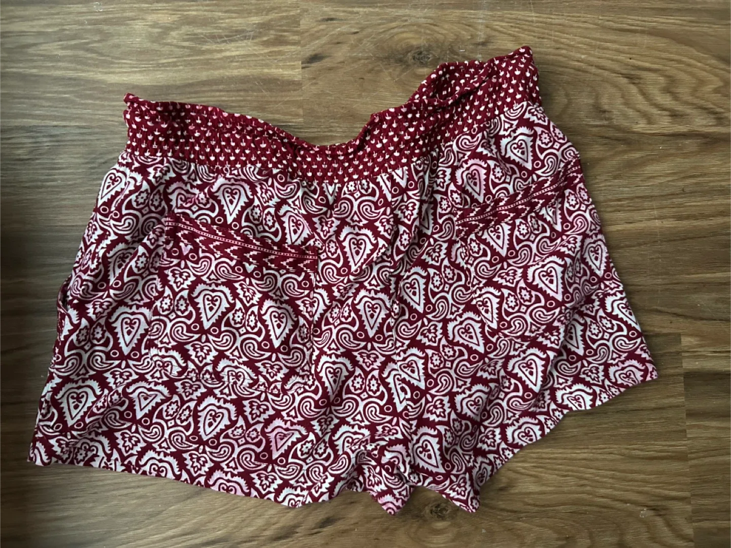Forever 21 Red & White Shorts - Size M image indicator(2)