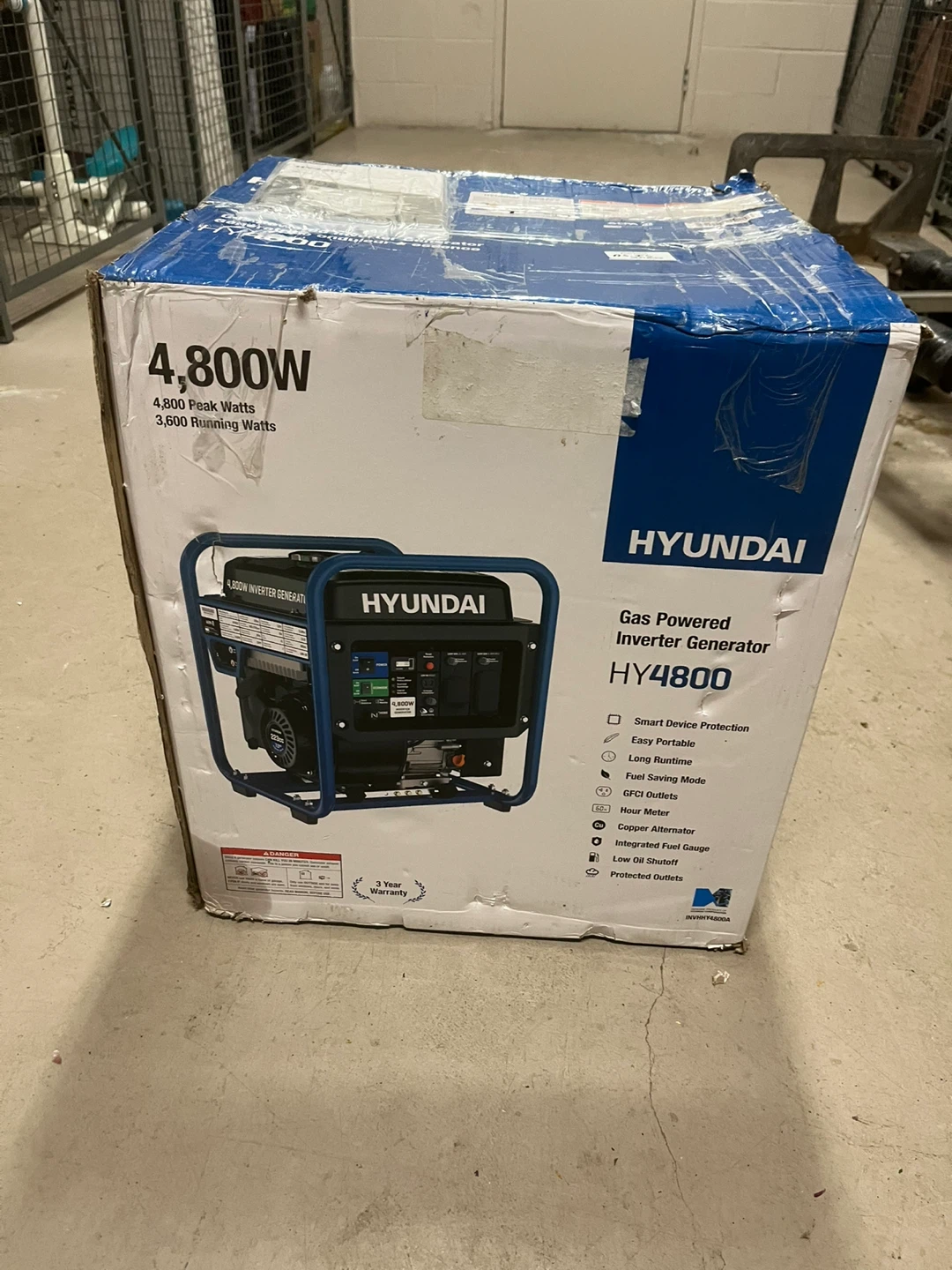 Hyundai HY4800 Gas Powered Inverter Generator - New