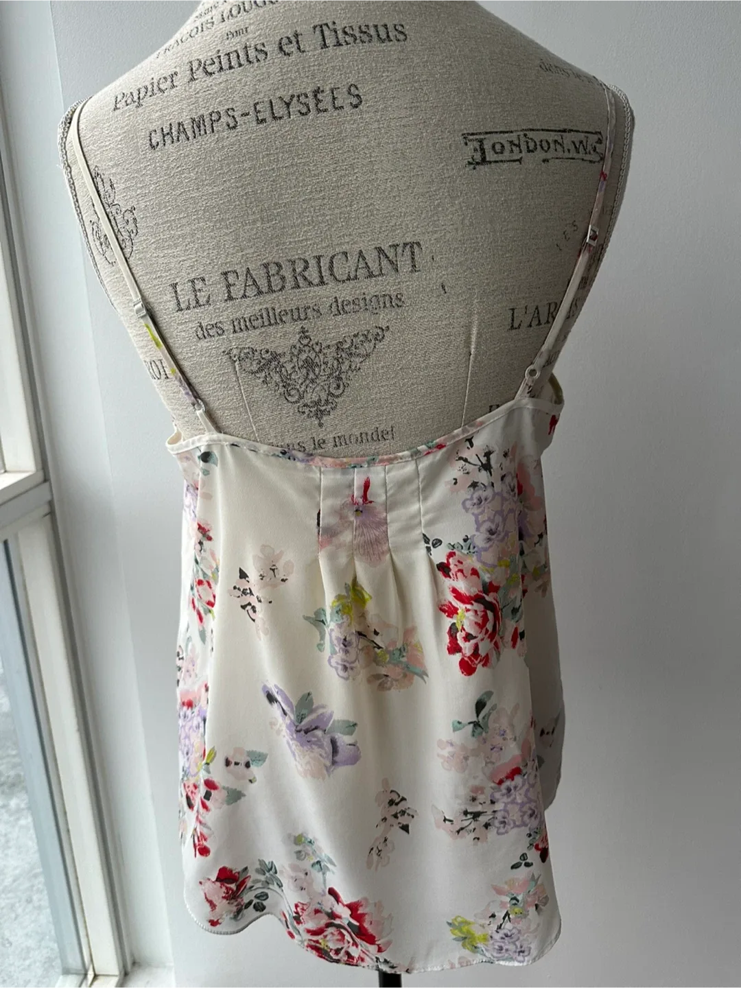 Aritzia Floral Cami Top - Size L image indicator(2)