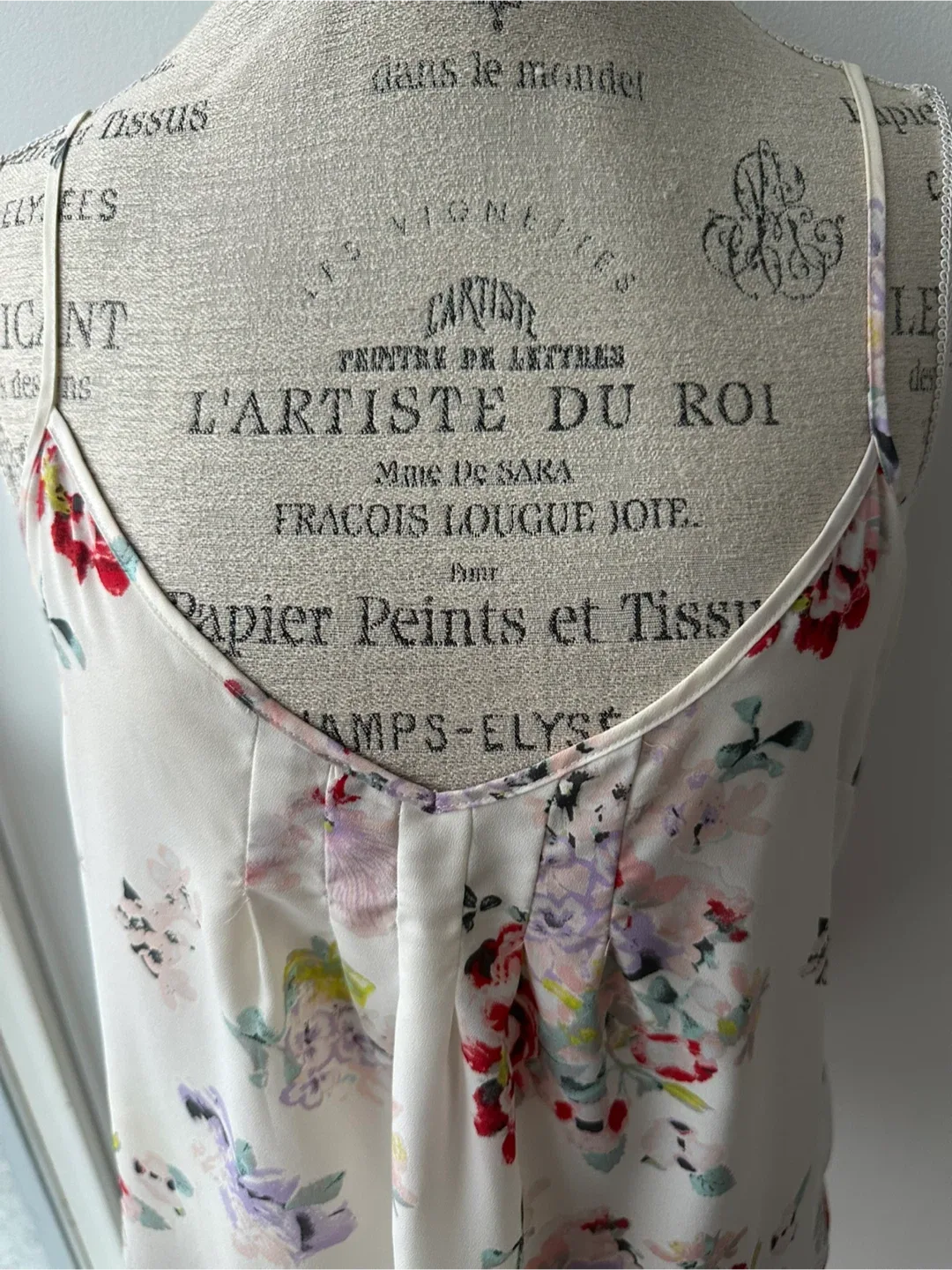 Aritzia Floral Cami Top - Size L image indicator(4)