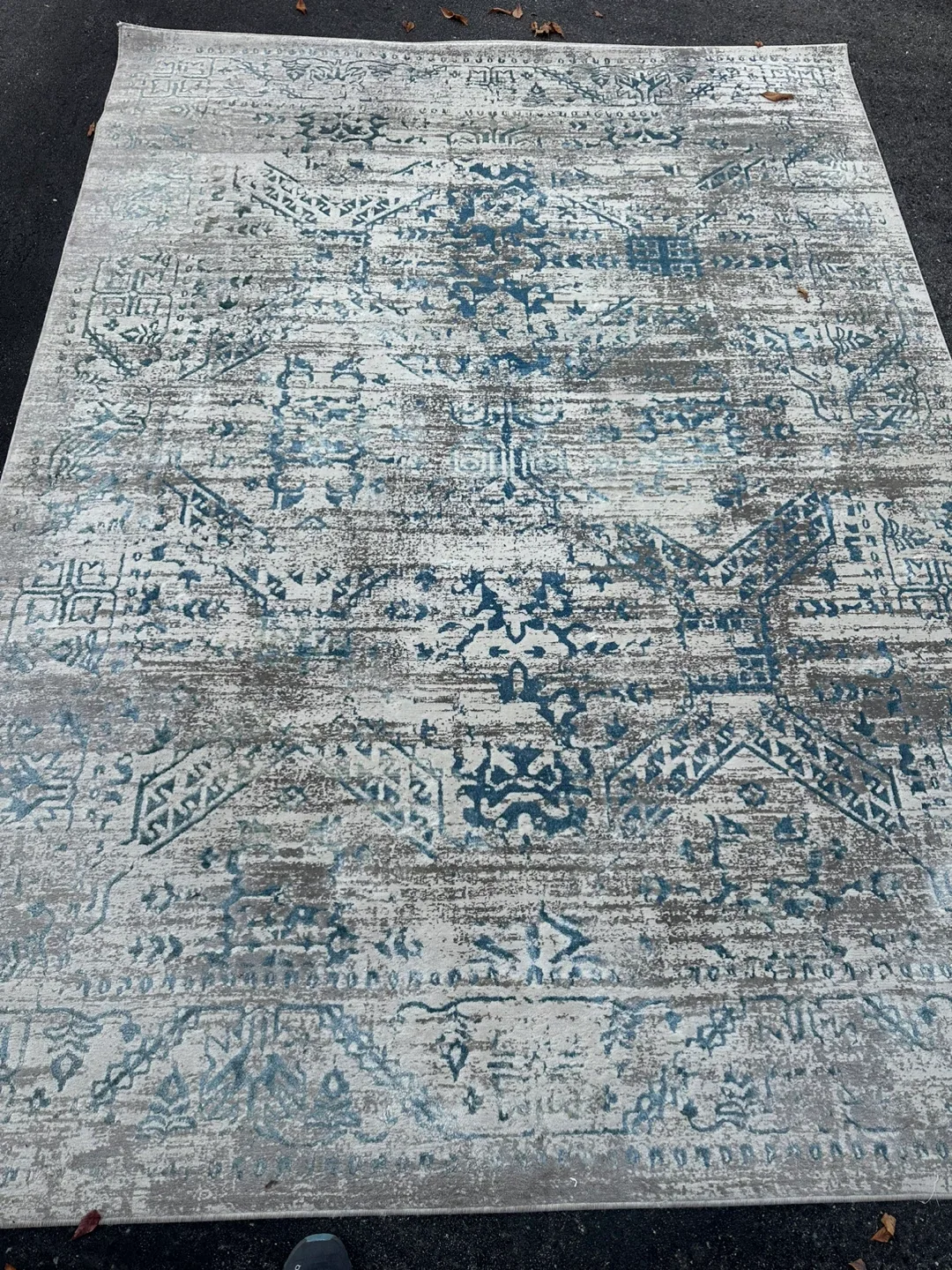 Carpet Art Deco Area Rug 78 in x 108 in image indicator(3)