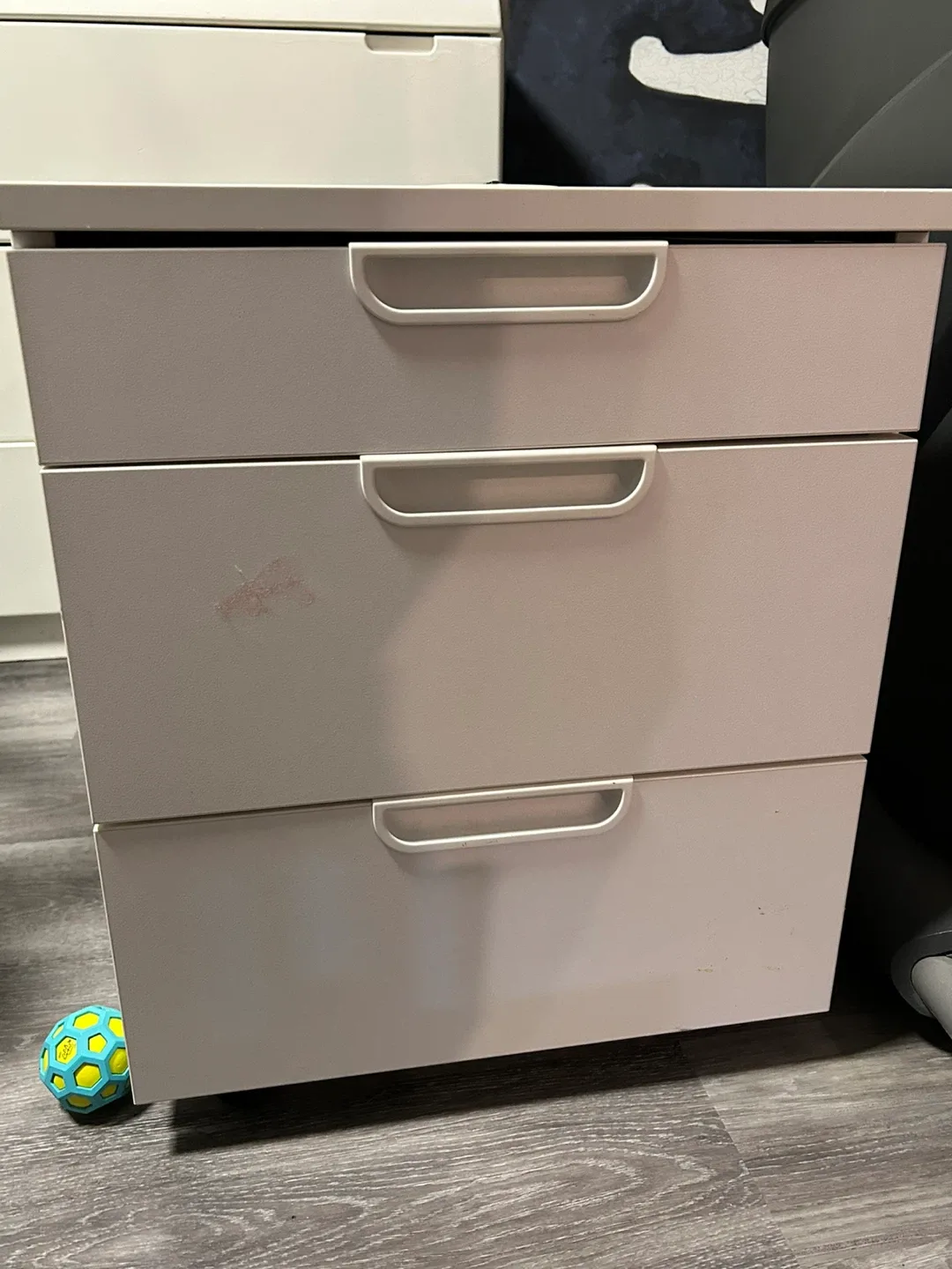 3-Drawer Chest thumbnail