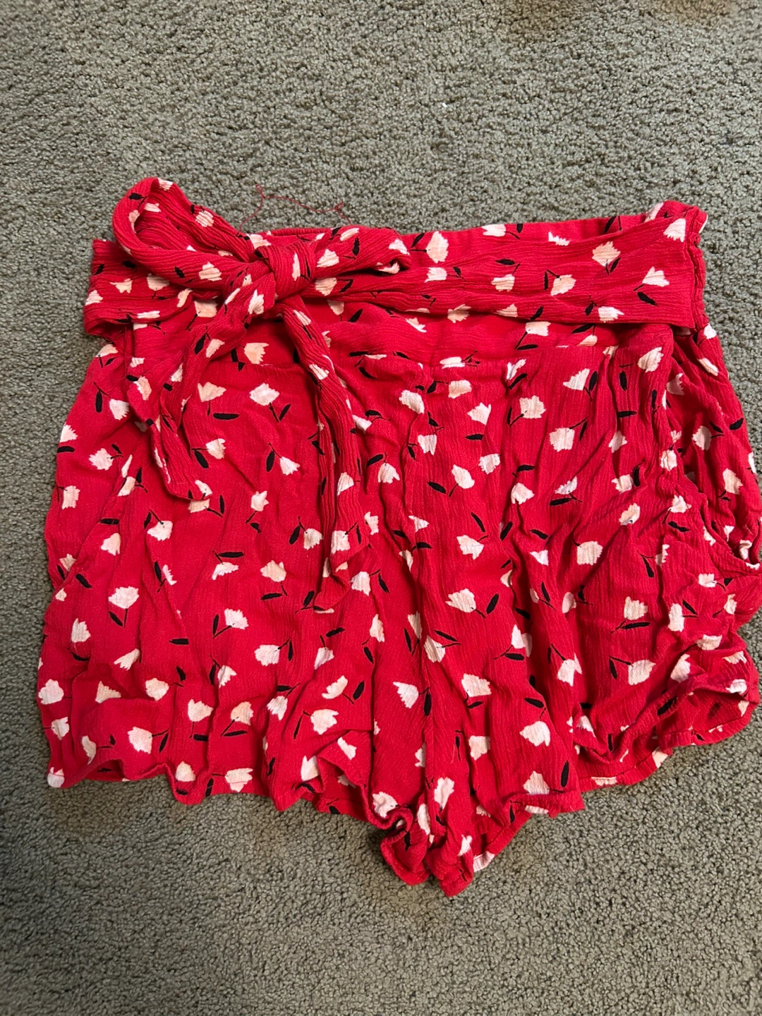 Billabong Red Floral Shorts - Size Large
