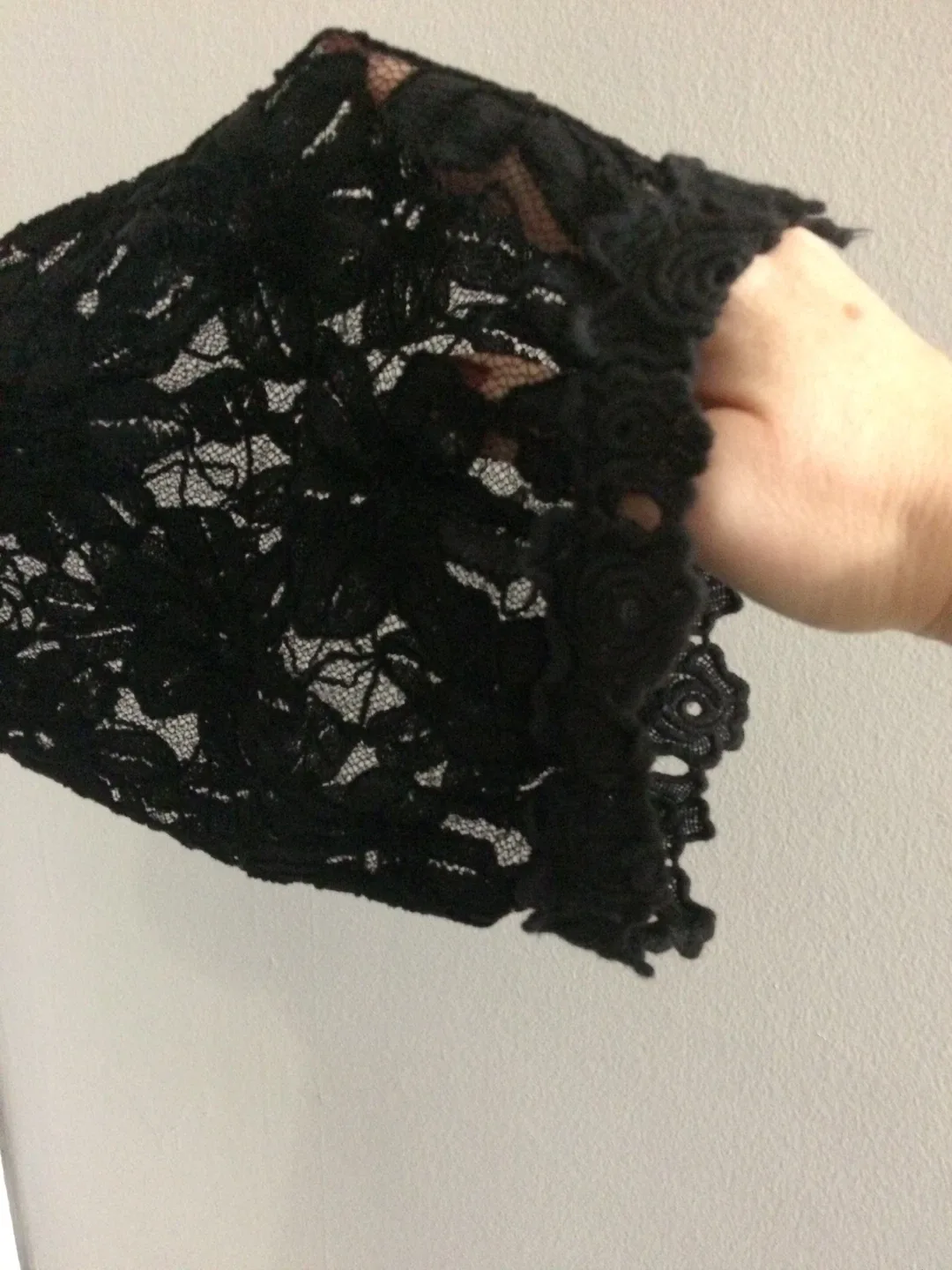 BNWT Urban Outfitters Cardigan image indicator(3)