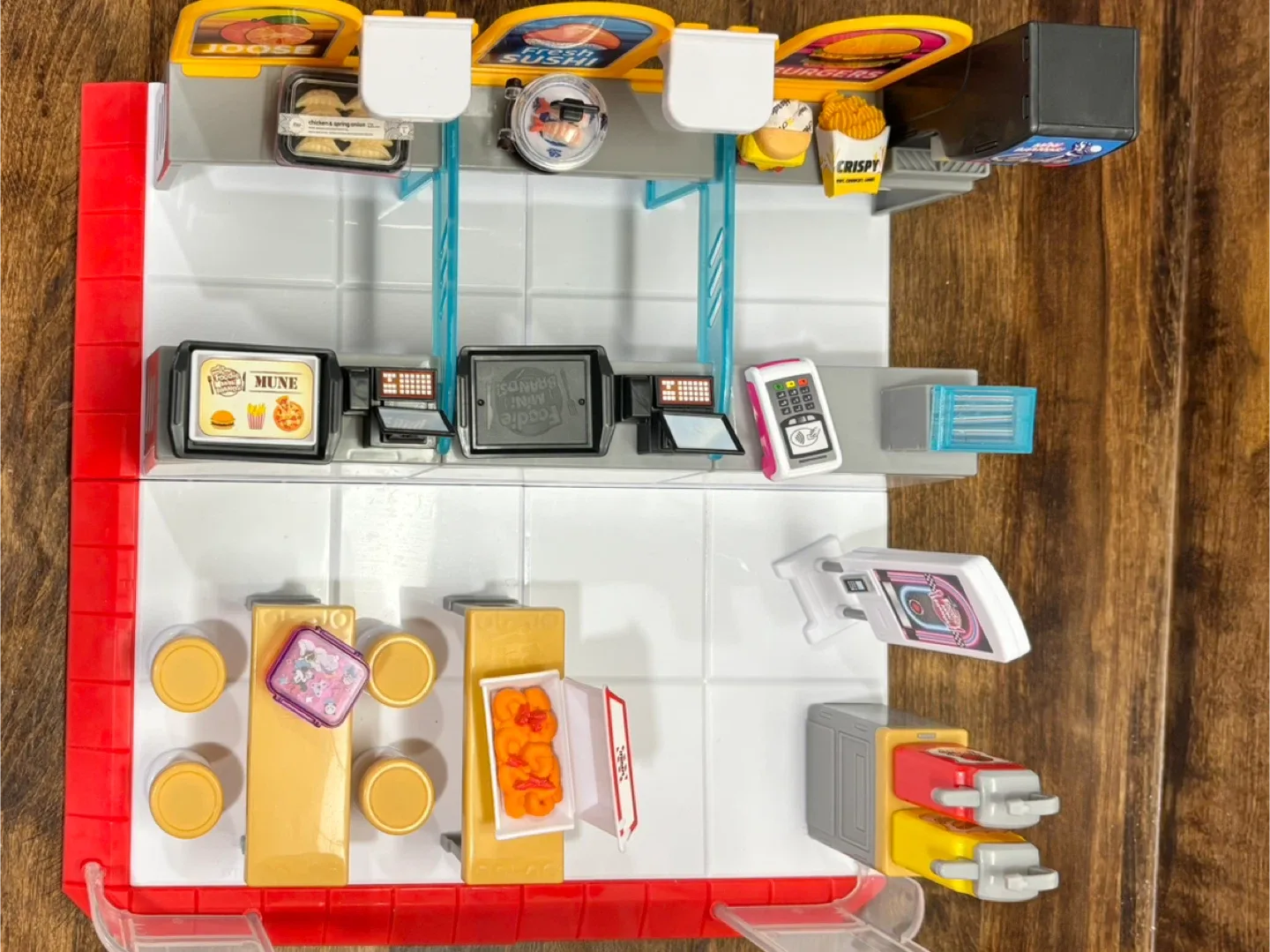 Mini Brands Food Court Playset image indicator(3)