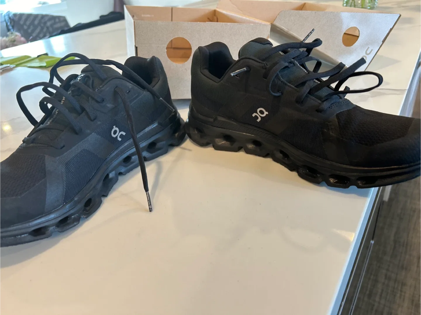 On Cloud 5 Waterproof Black Running Shoes US 8.5 image indicator(2)