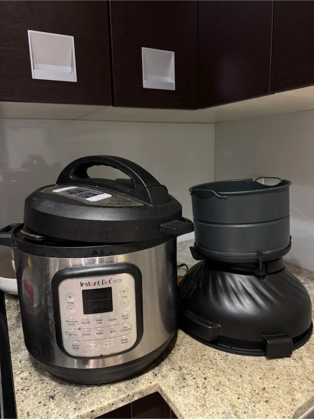 Instant Pot with Air Fryer Lid thumbnail