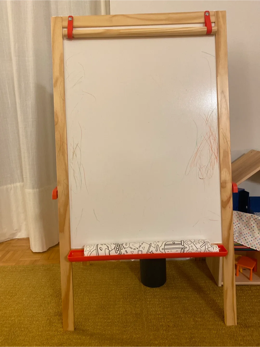 Ikea Mala Easel - Kids Art Fun thumbnail