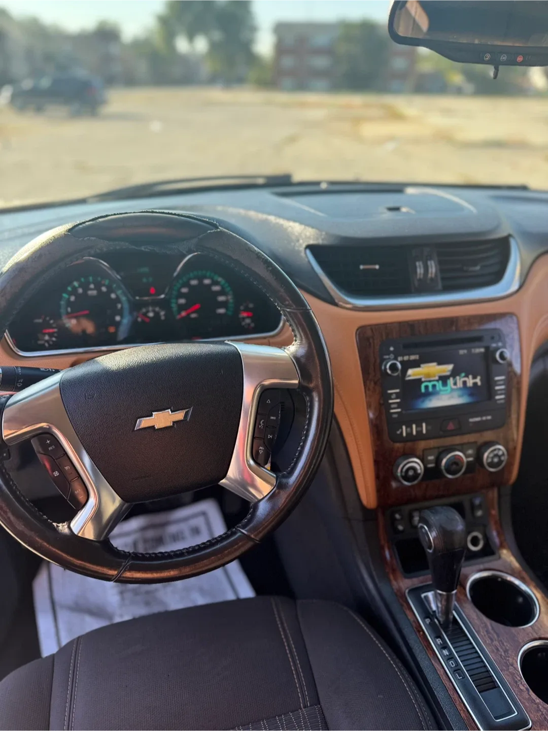 Chevrolet Traverse SUV image indicator(8)