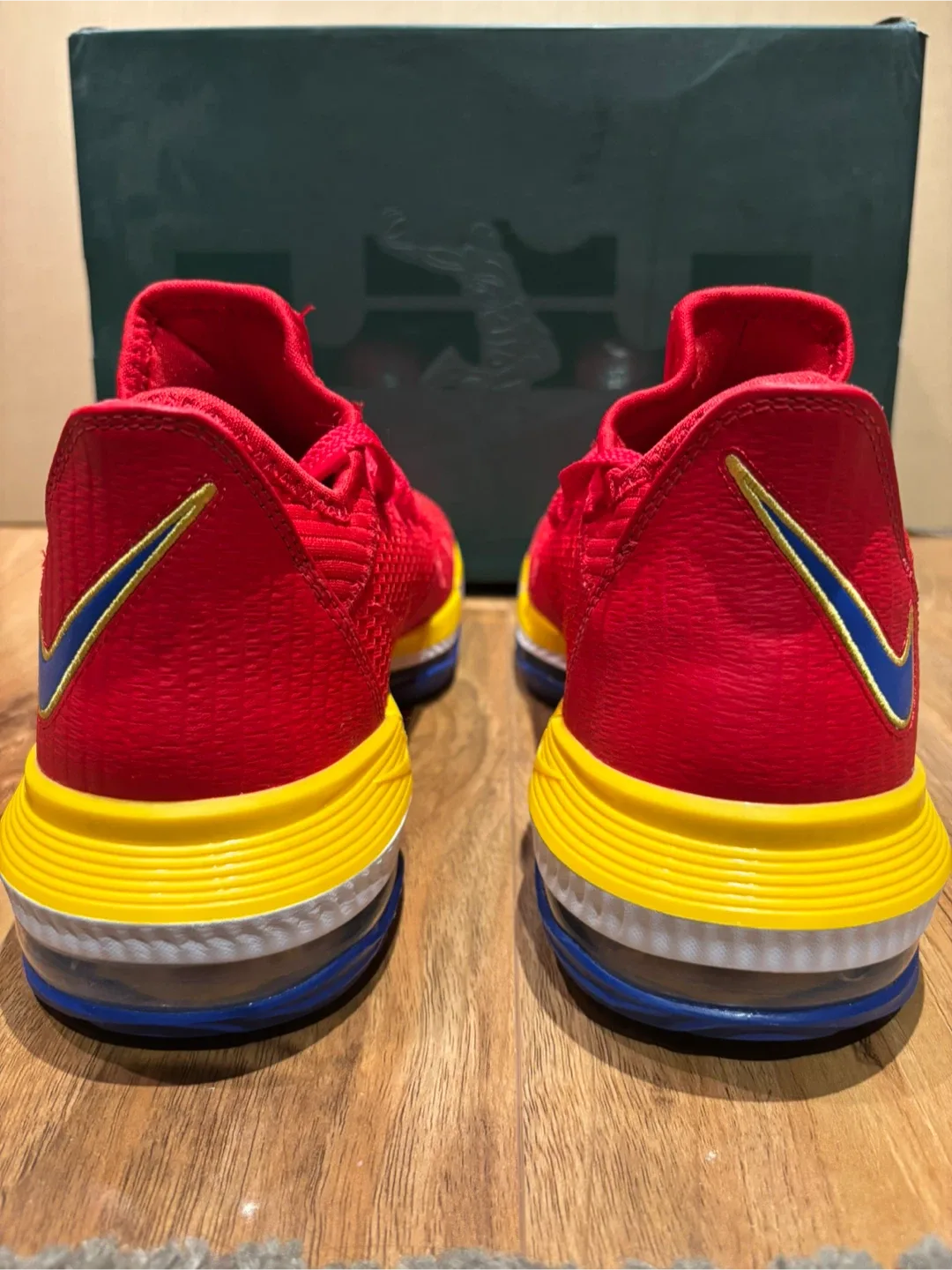 Nike LeBron XVI Low University Red/Varsity Royal Size 8.5 image indicator(3)