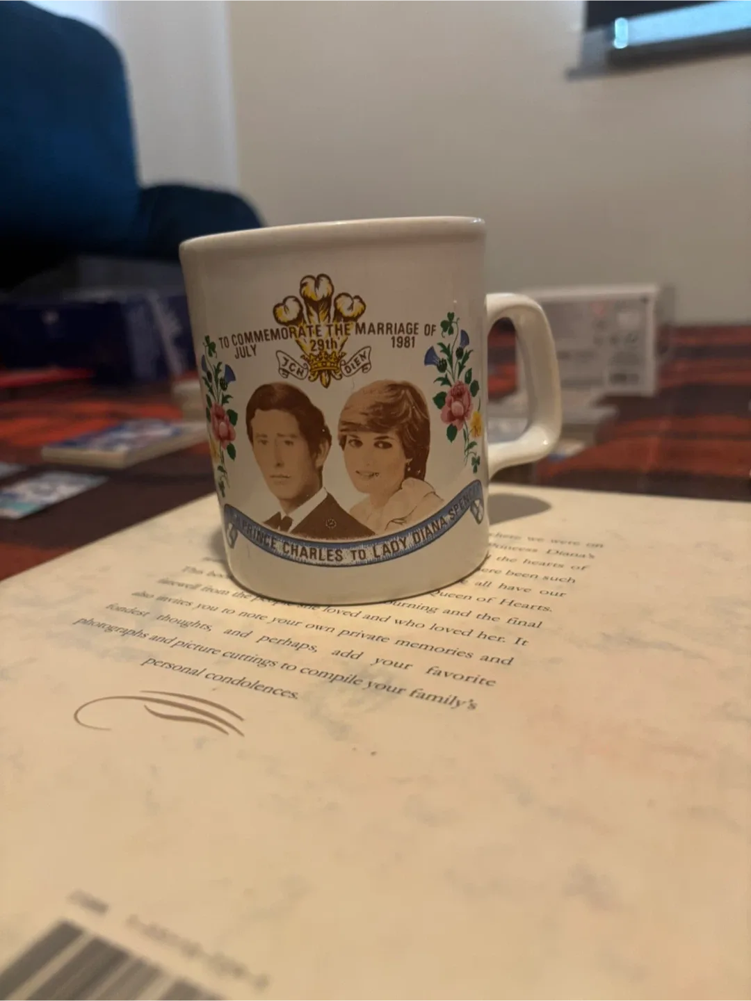 Diana Princess of Wales Book & Mug image indicator(3)