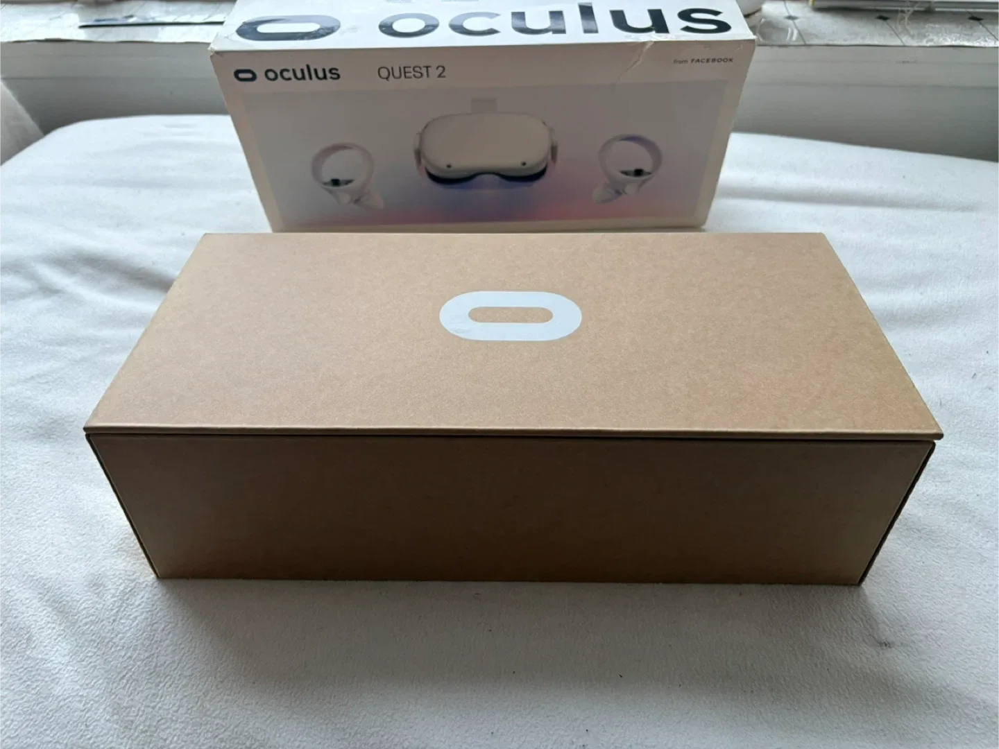 Oculus Quest 2 VR Headset with Box image indicator(5)