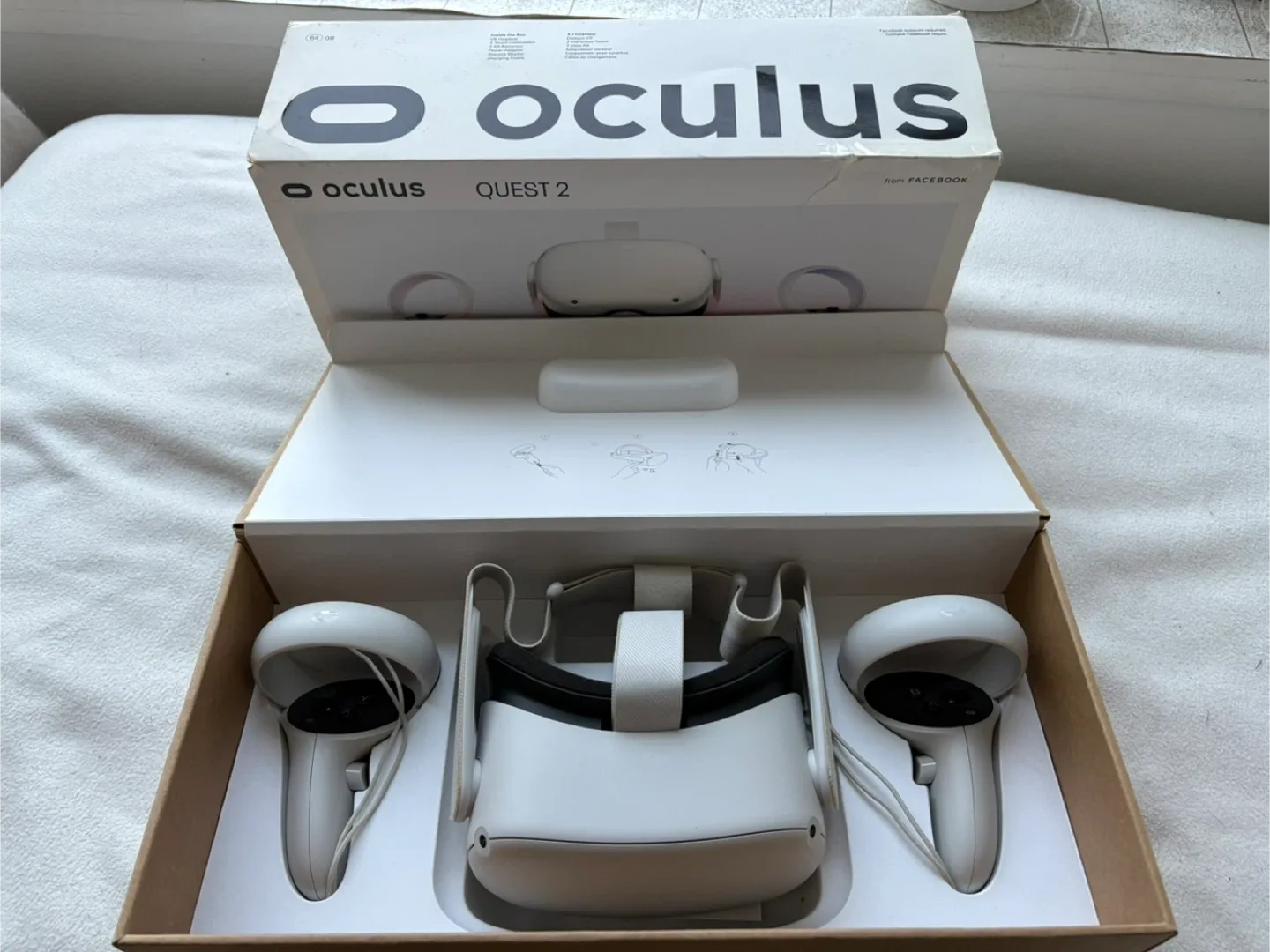 Oculus Quest 2 VR Headset with Box image indicator(2)
