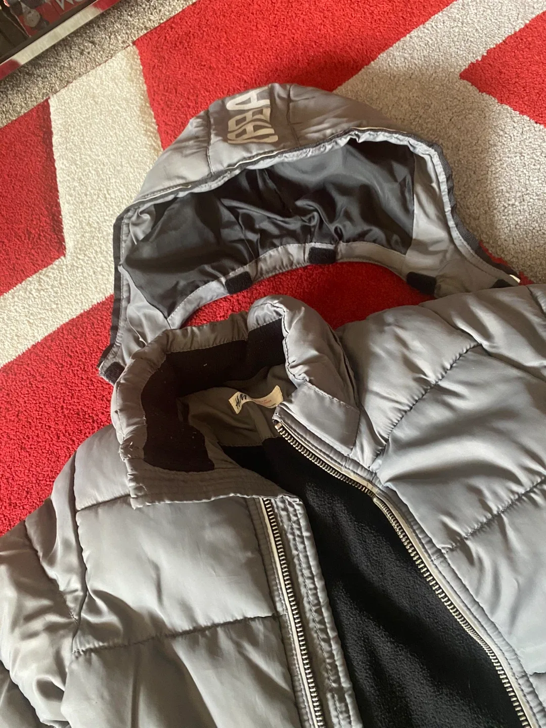H&M Urban Space Puffer Jacket, Size 2-3Y image indicator(3)