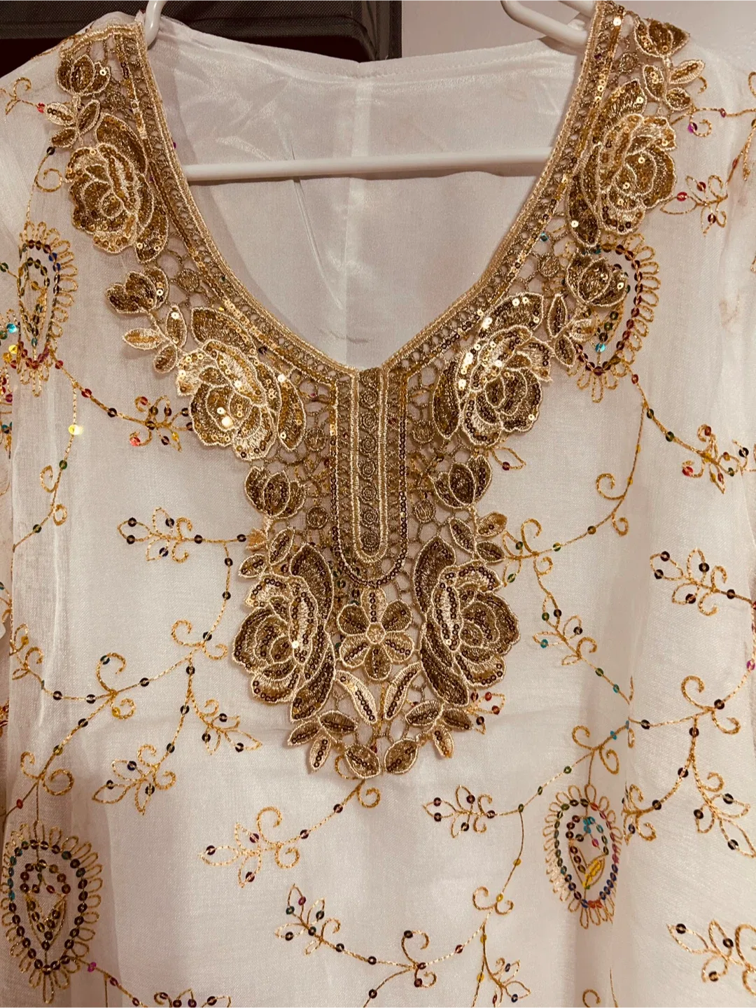 White & Gold Embroidered Kurti Size Large image indicator(2)