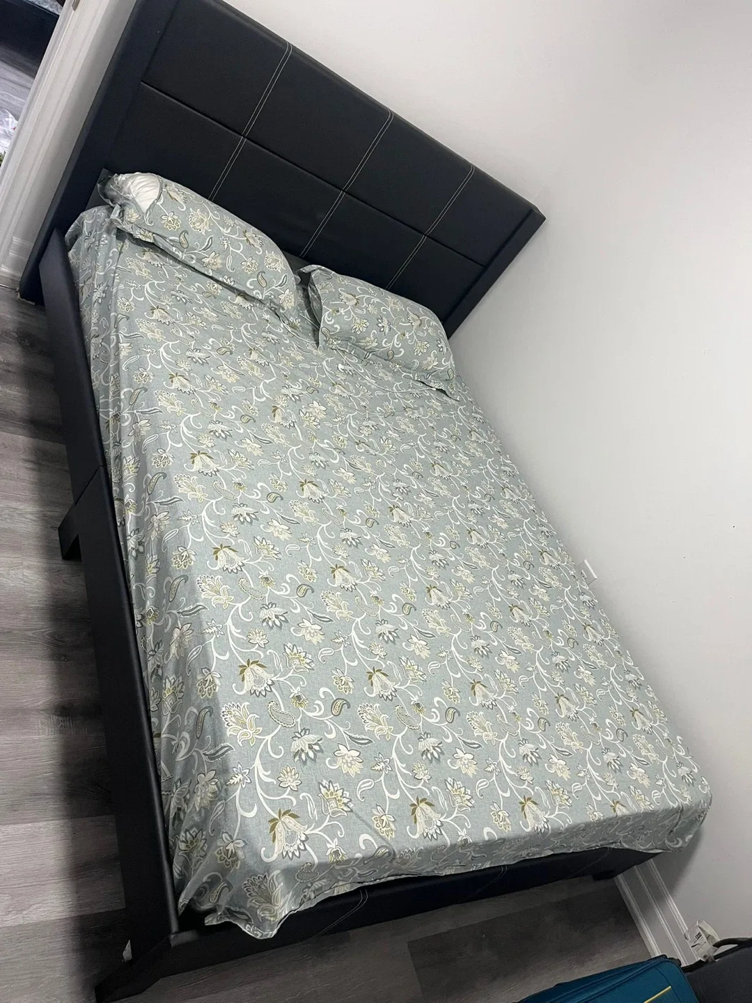 Black Queen Size Bed Frame with 10 inches Mattress image indicator(2)