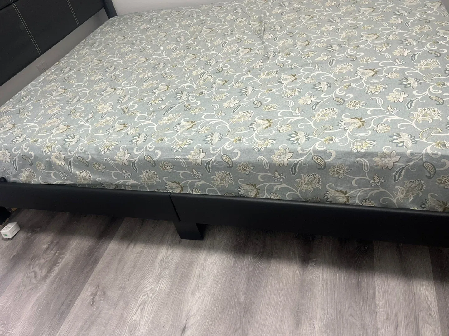 Black Queen Size Bed Frame with 10 inches Mattress image indicator(3)