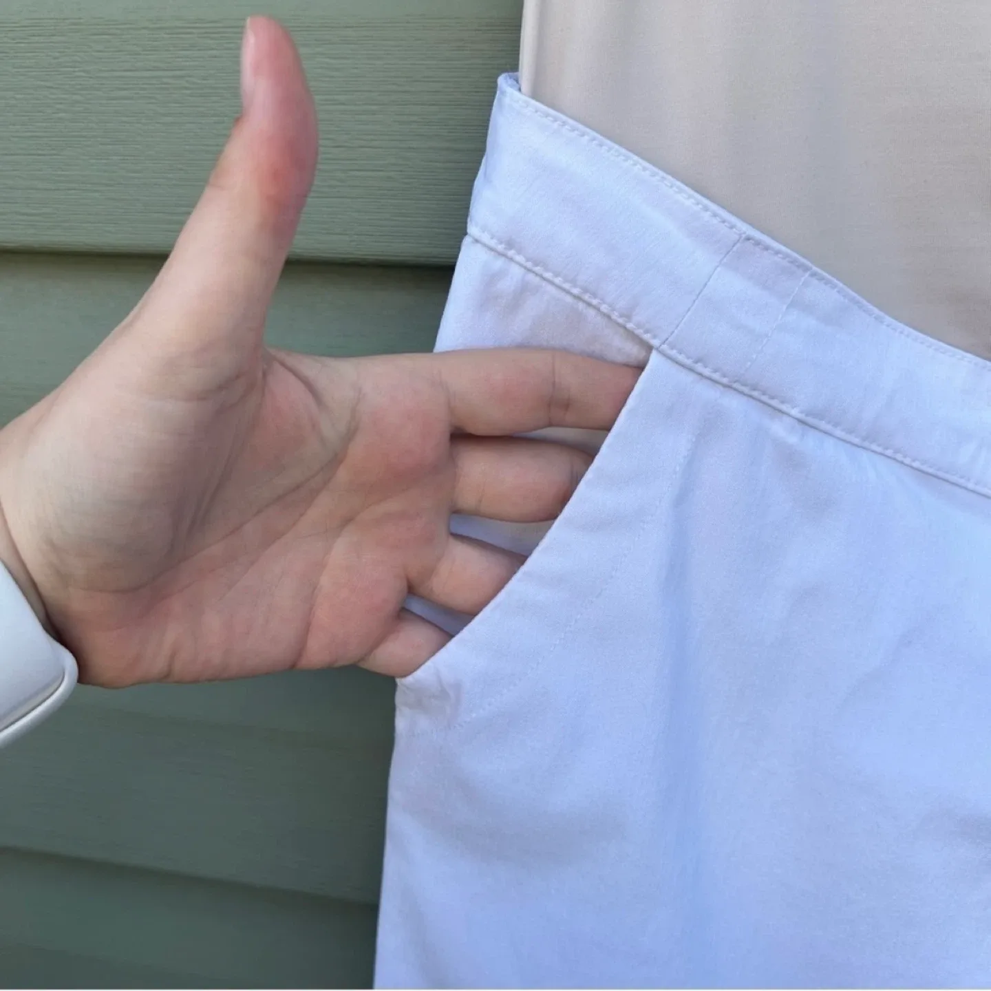 Stork & Babe Maternity Over the Bump Bermuda Length Shorts Sz M image indicator(3)