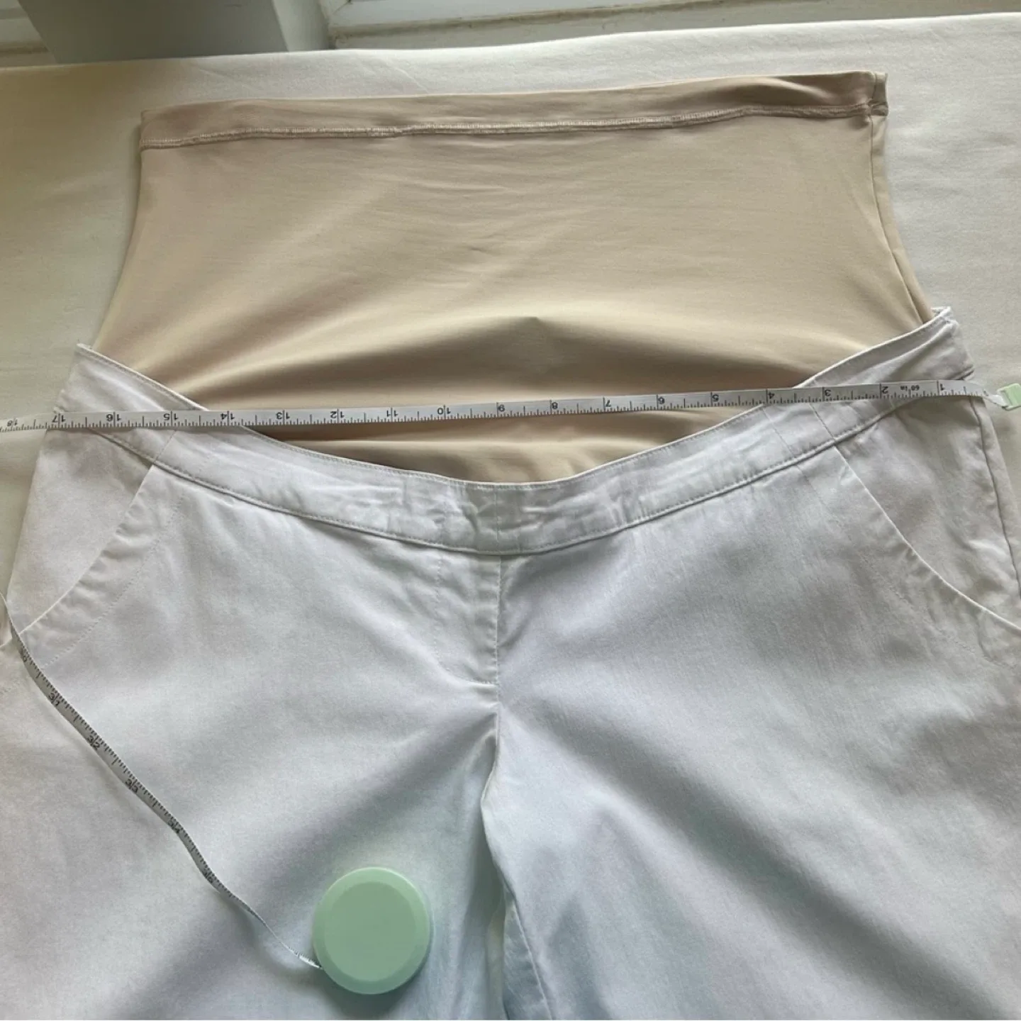 Stork & Babe Maternity Over the Bump Bermuda Length Shorts Sz M image indicator(6)