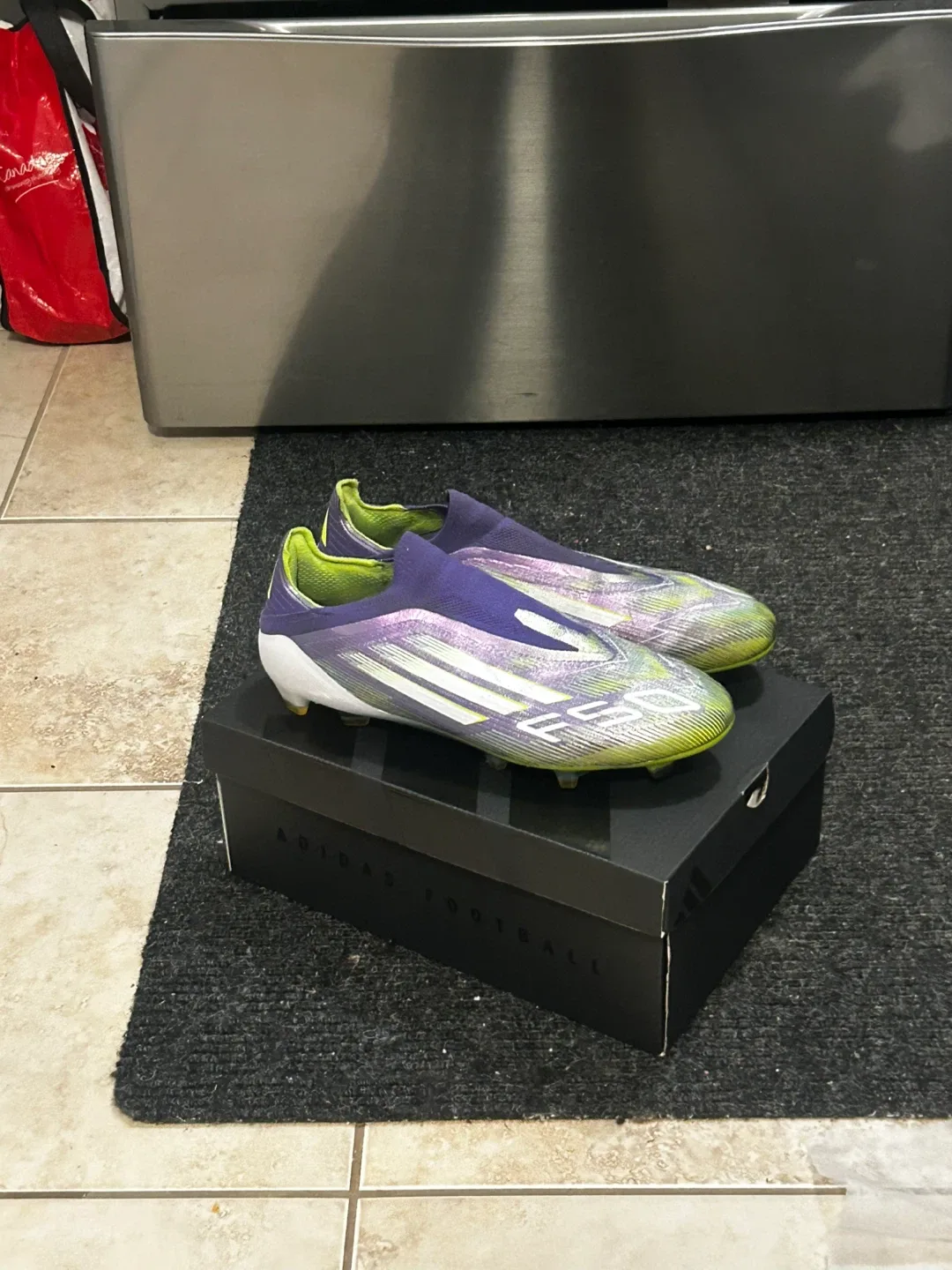 Adidas x f50 Laceless purple size 9.5 image indicator(4)