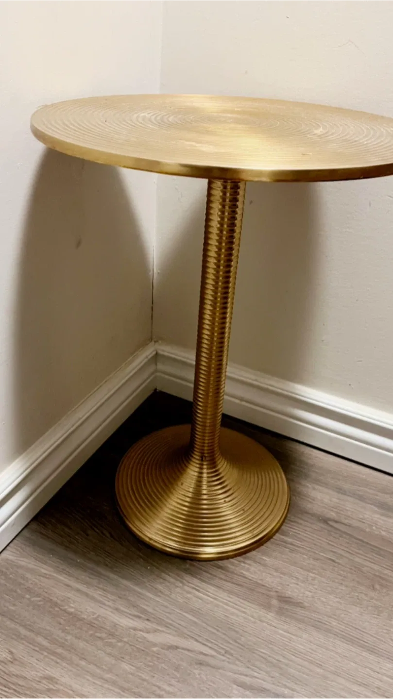 Gold Accent Table image indicator(2)