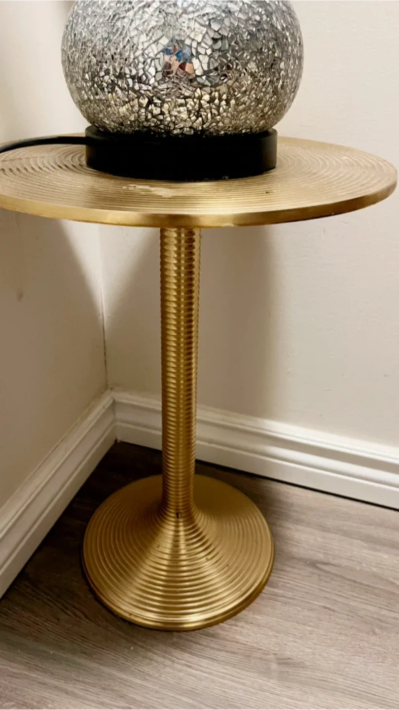 Gold Accent Table thumbnail