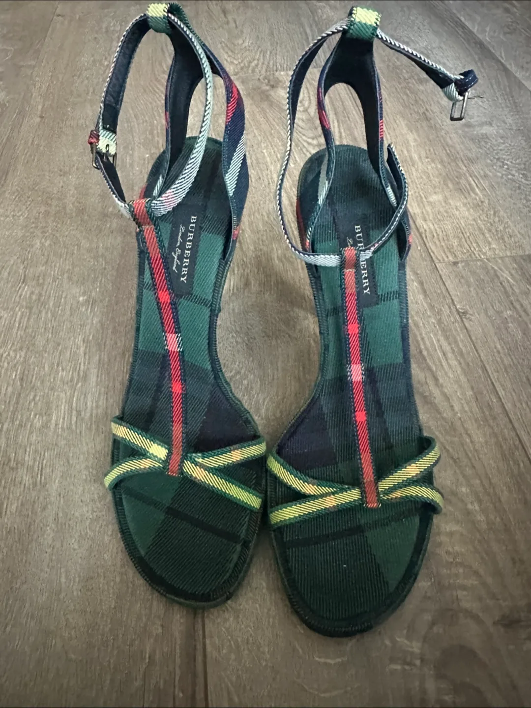 Burberry Plaid Heels Size 40 image indicator(2)