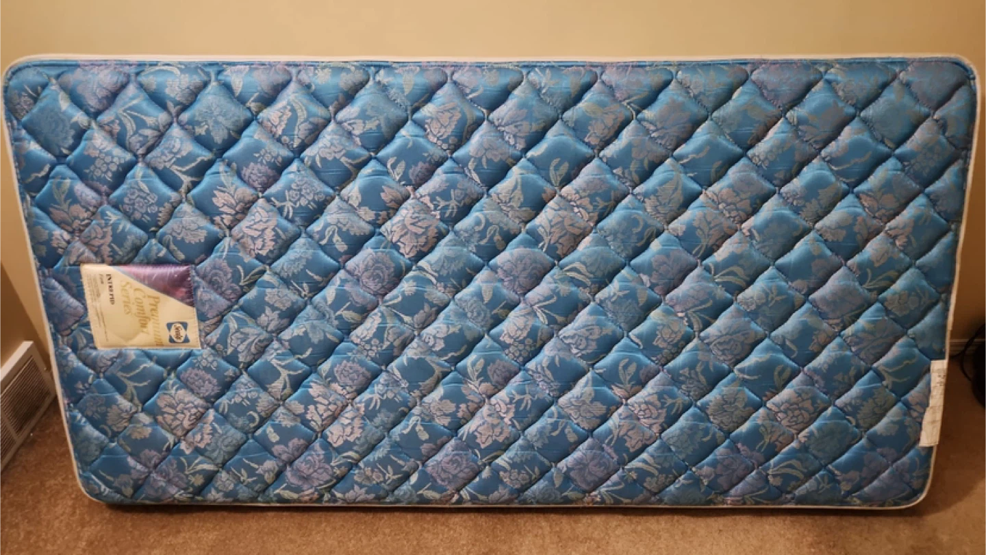 Sealy Firm Mattress - Excellent Condition