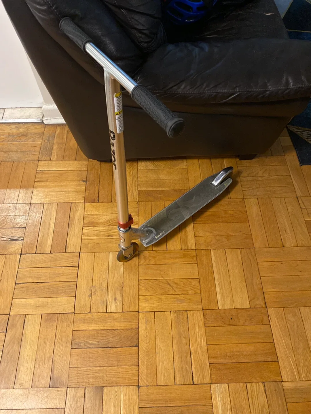 Razor A Kick Scooter - Silver image indicator(5)