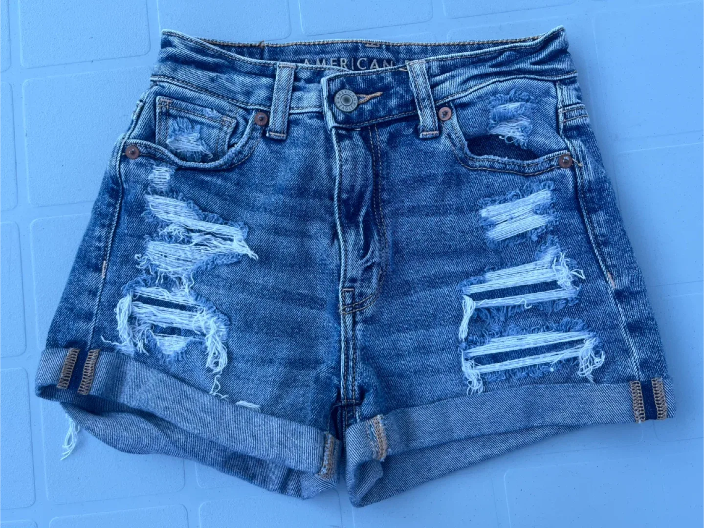 American Eagle Denim Shorts - SIZE 000 thumbnail