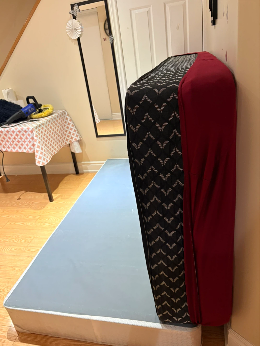 Mattress and box - photo 2