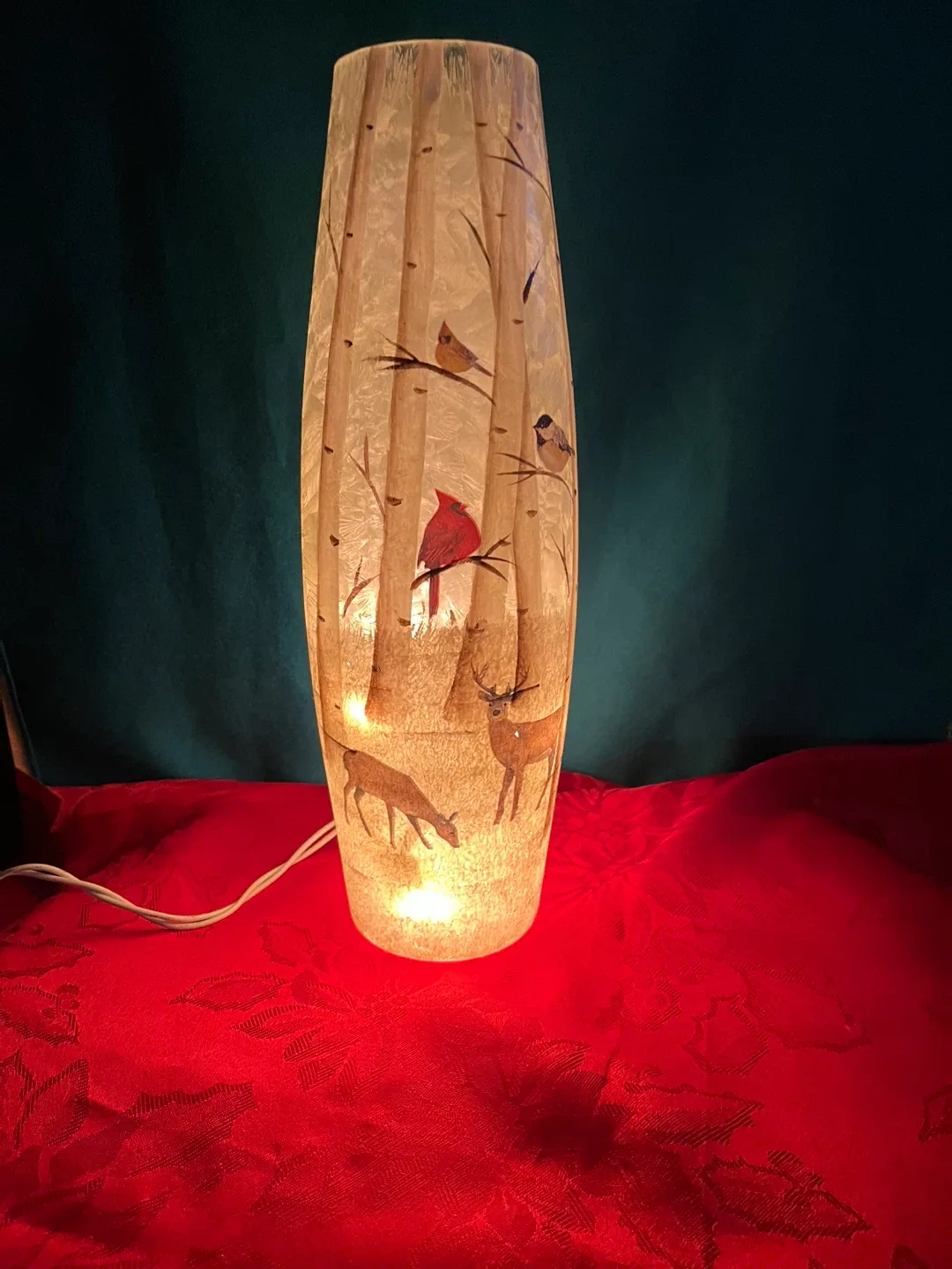 Retro Birch Tree Themed Vase Lamp with Cardinals & Deer image indicator(9)