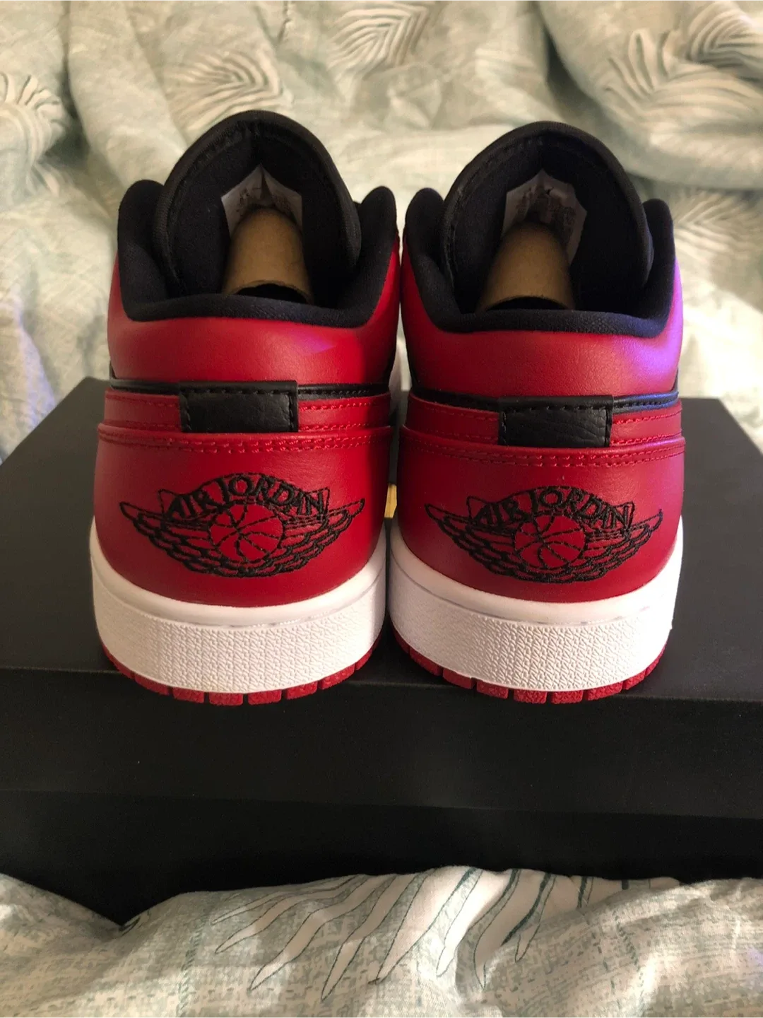 Nike Air Jordan 1 Low Reverse Bred image indicator(3)