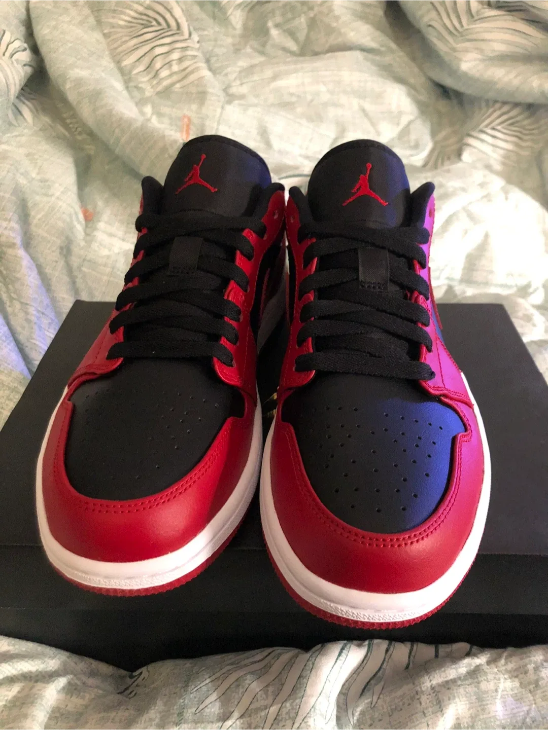 Nike Air Jordan 1 Low Reverse Bred image indicator(4)