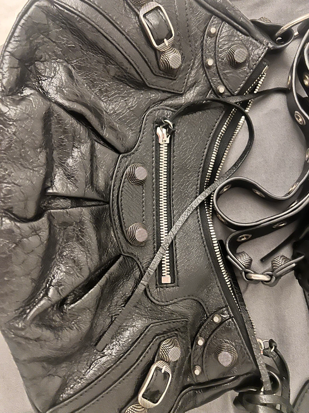 Balenciaga Le Cagole Shoulder Bag Small Black - photo 4