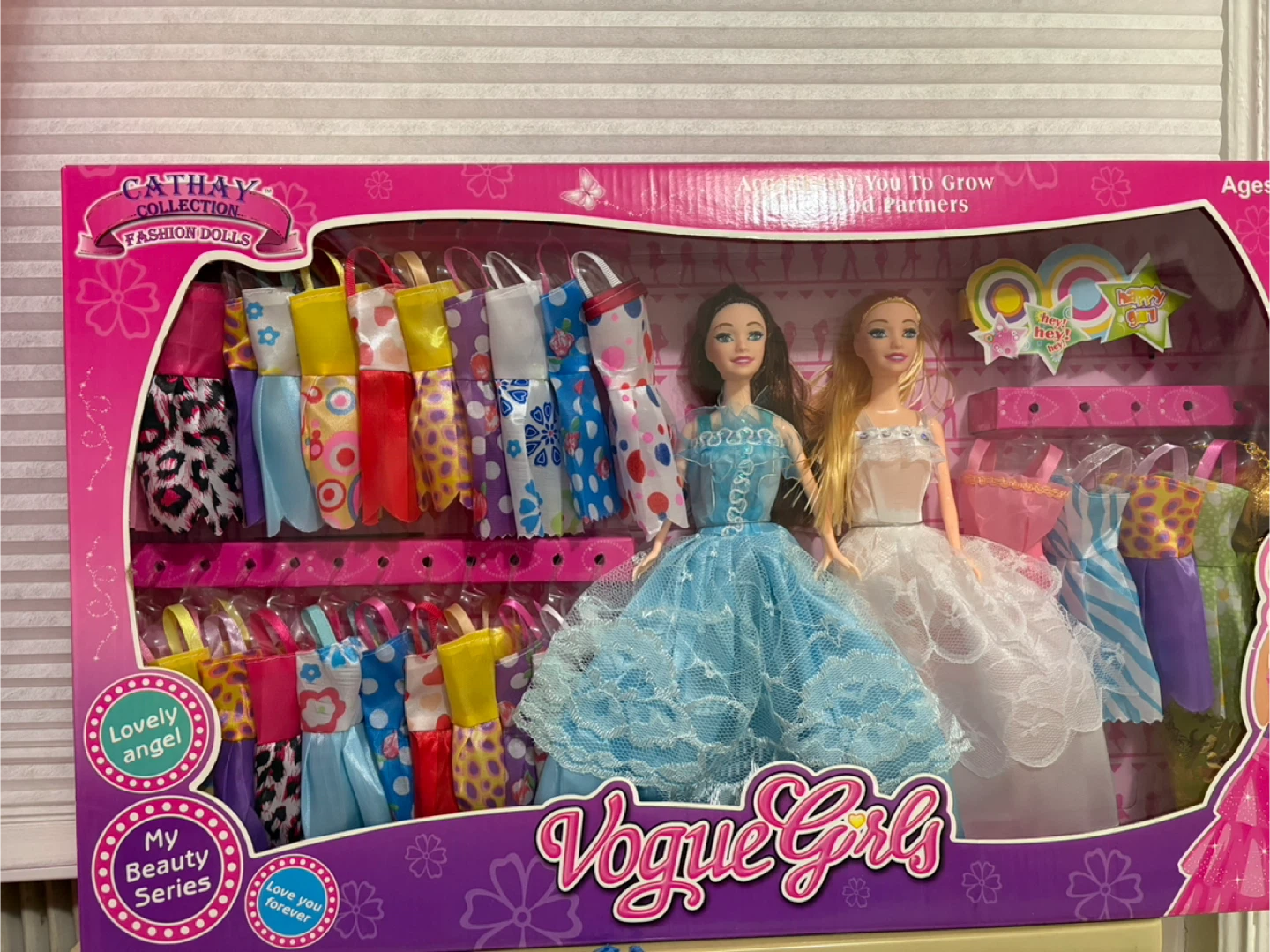 New Cathay Vogue Girls Fashion Dolls Set