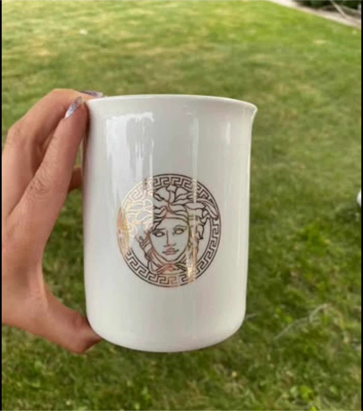 Luxury Versace Medusa Porcelain Jars – Set of 3 image indicator(3)