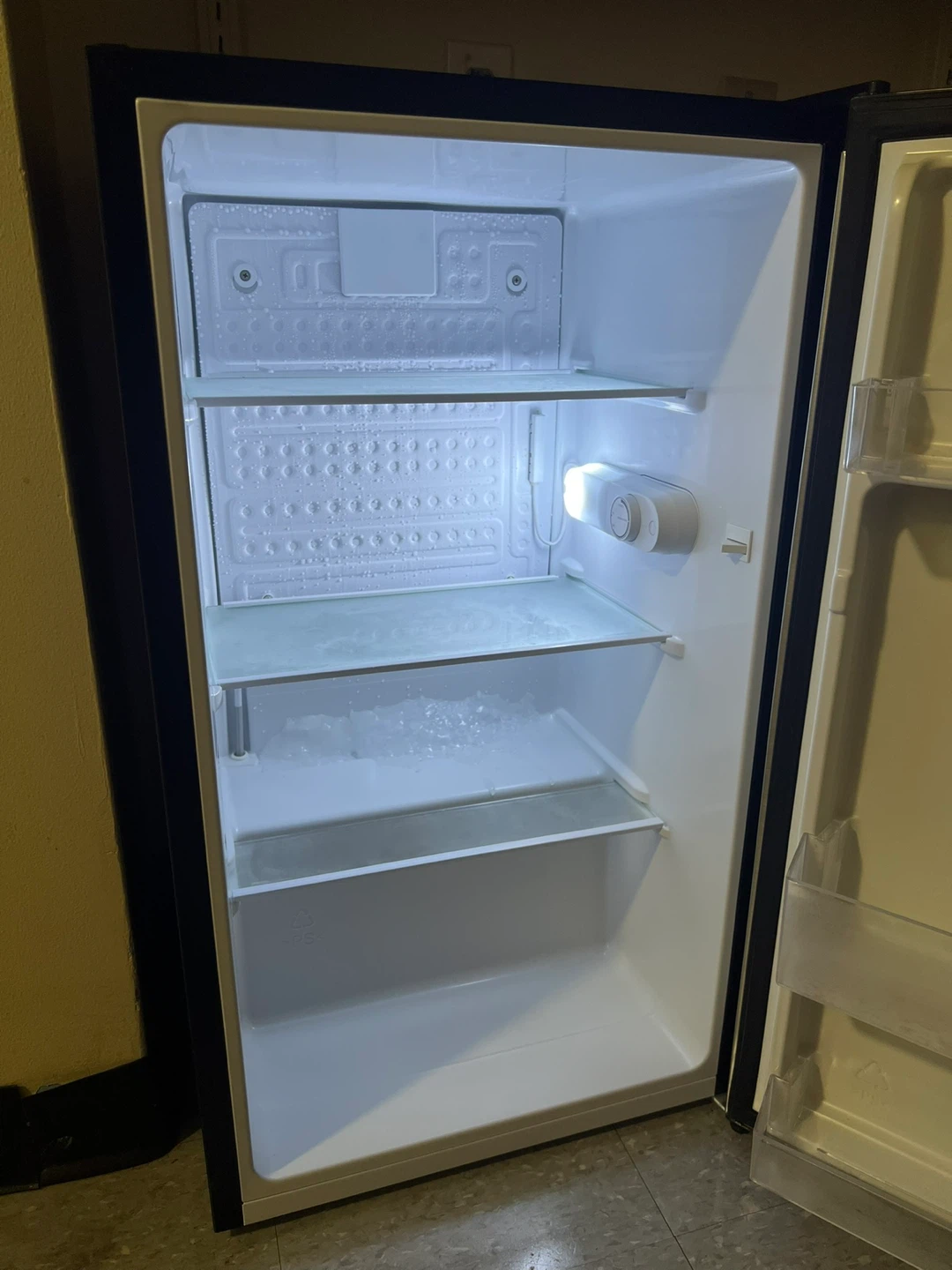 Insignia 3.3 Cu. Ft. Stainless Steel Bar Fridge - photo 4