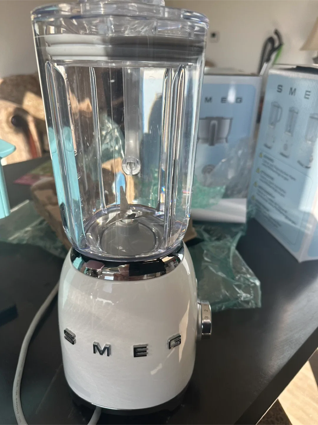 Smeg Blender - White - Like New! image indicator(2)