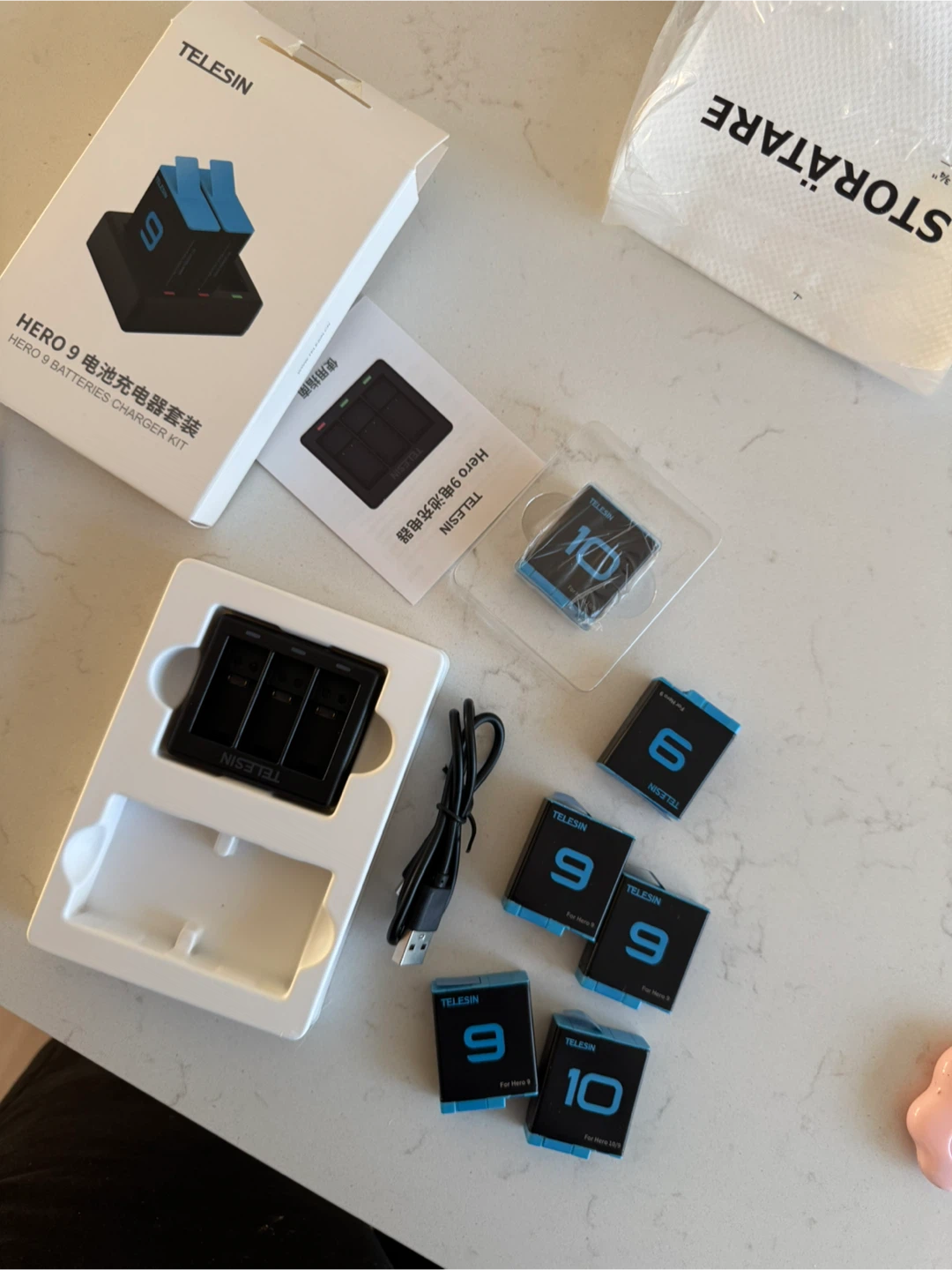 GoPro Hero 10 Black + 6 Batteries + Snap Mount Accessories - photo 5