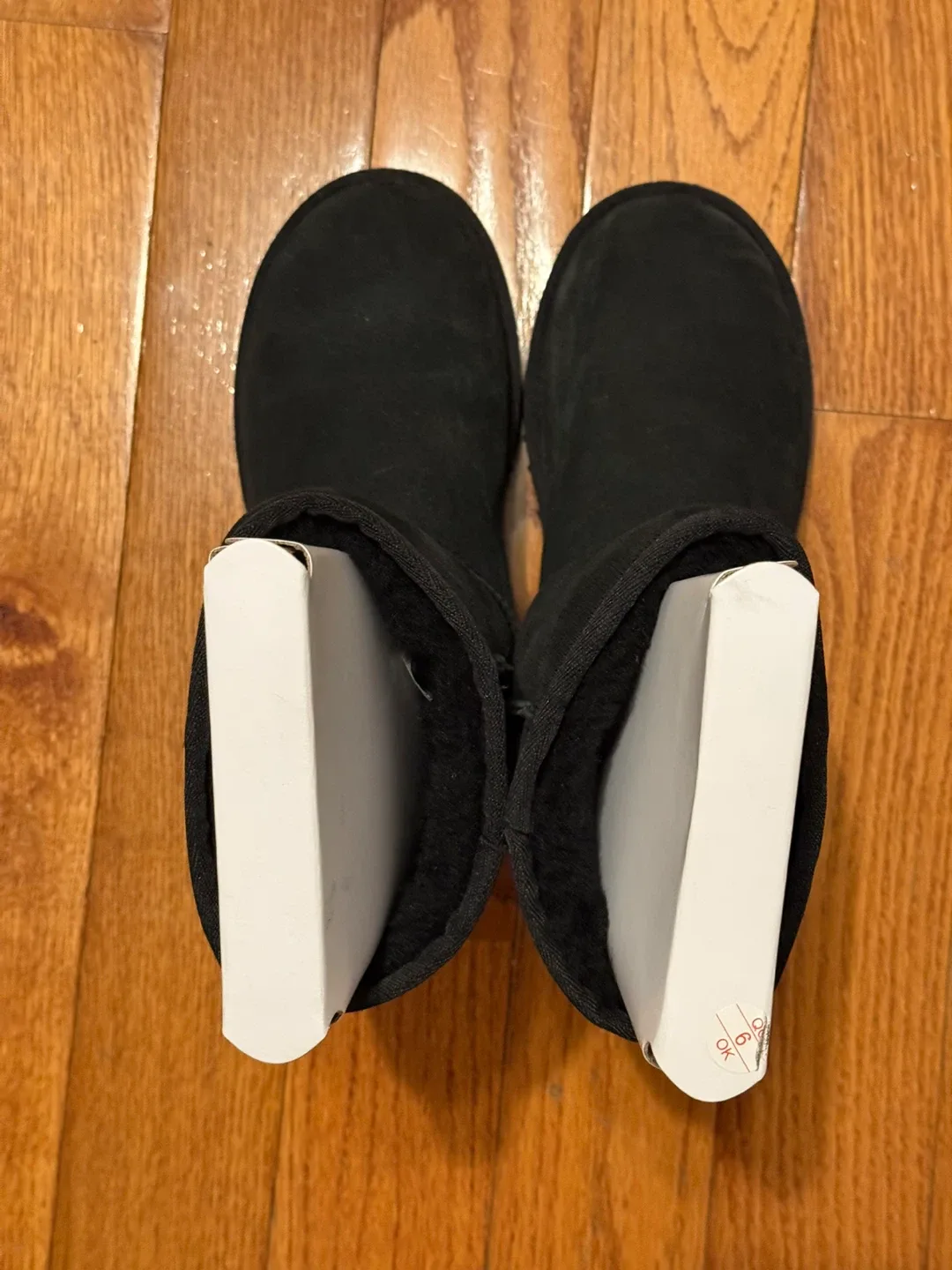 UGG Classic Short II Black Boots, Size 7 image indicator(2)