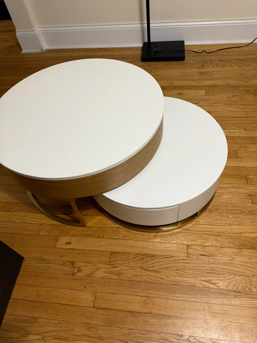 Round Swivel Coffee Table - White & Wood