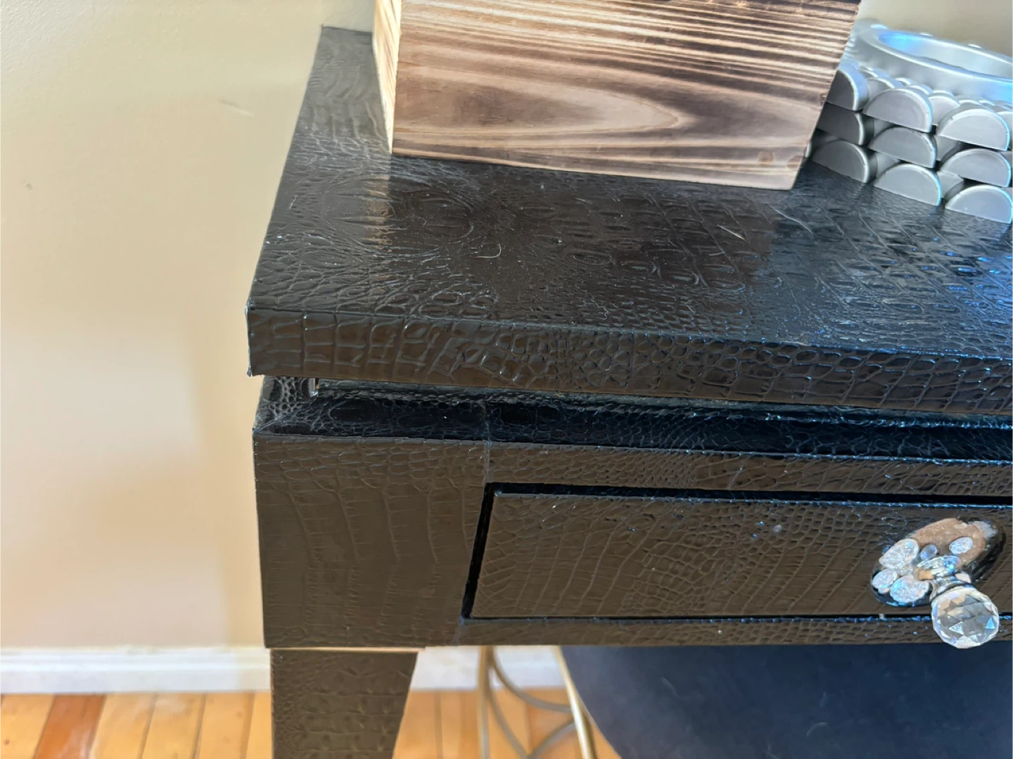 Black Crocodile Embossed Vanity Desk with Stool - photo 3