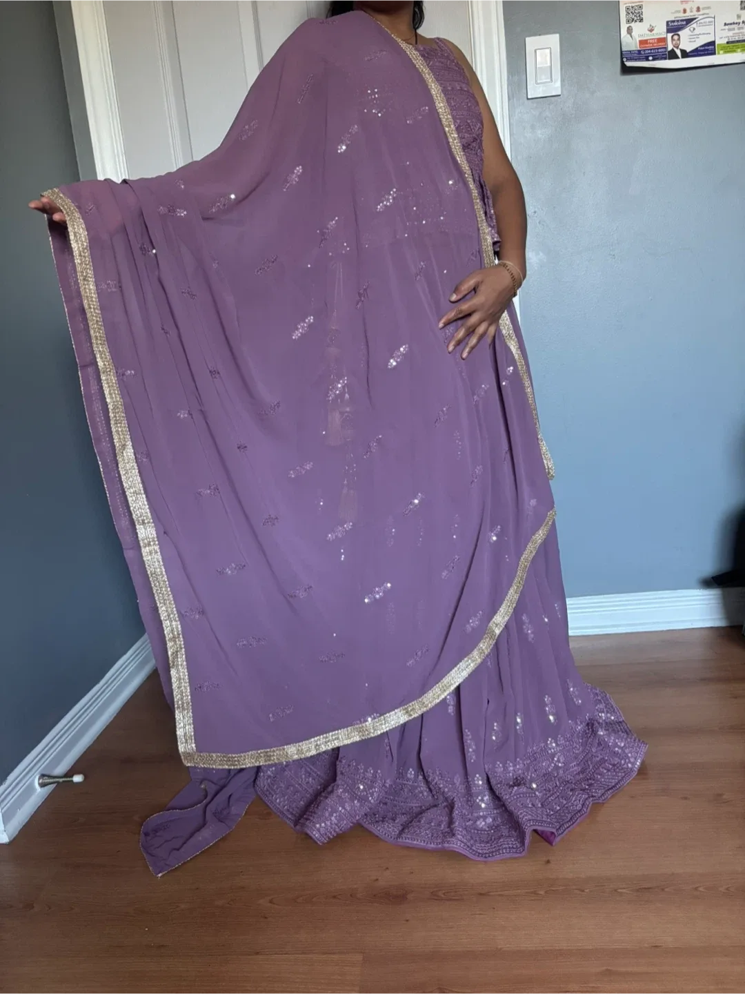 Saree and Lehenga Choli Set image indicator(3)