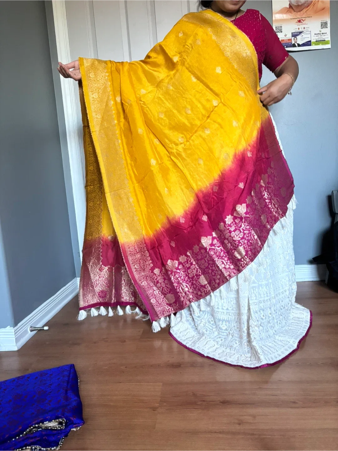 Saree and Lehenga Choli Set image indicator(10)