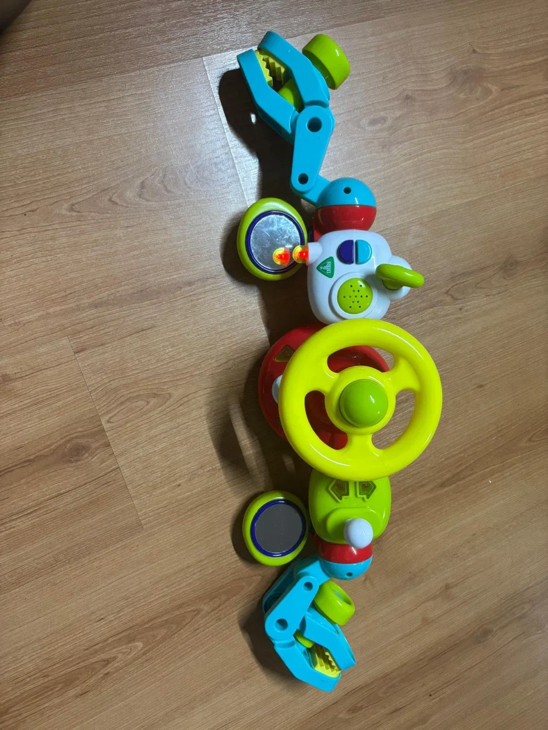VTech Walker & Bright Starts Activity Centre image indicator(5)